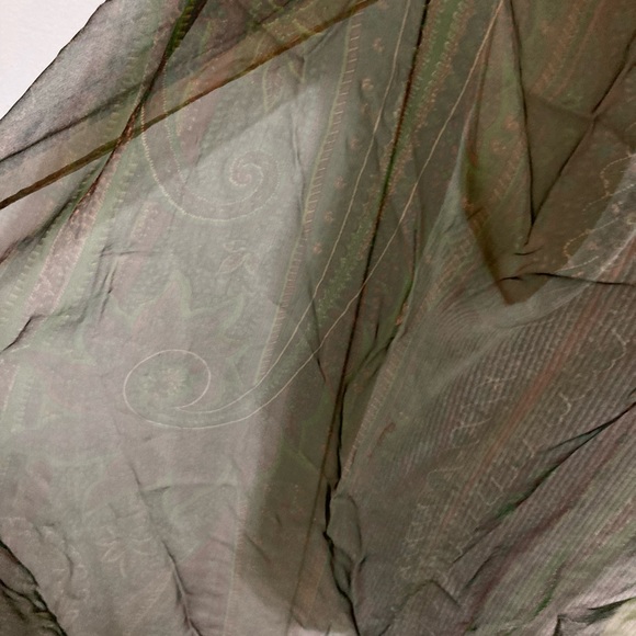 ALL SILK Scarf Wrap Shawl made in Italy Green Tan 60 inch  x 13 inch - Picture 13 of 15